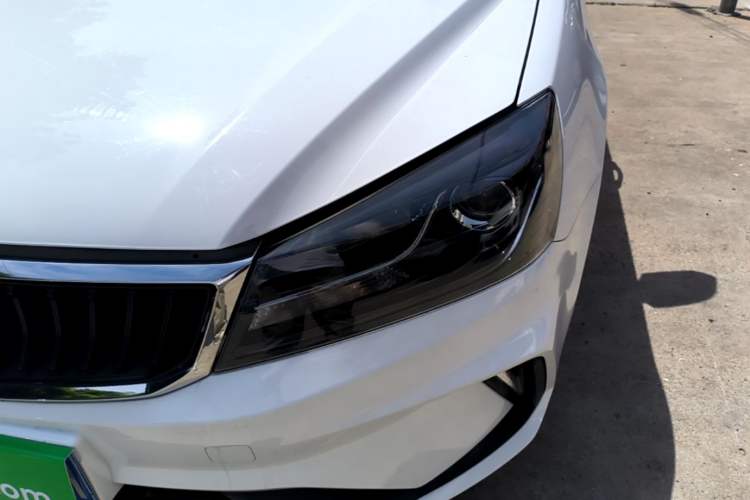 Used Geely Auto Emgrand 2021 UP 1.5L Manual Luxury Model Left Front Headlight