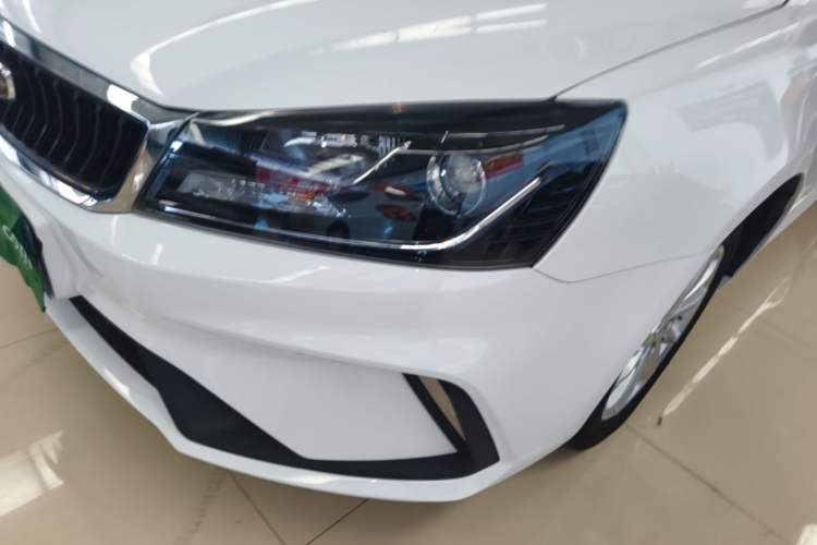 Used Geely Auto Emgrand 2021 UP 1.5L Manual Luxury Model Left Front Headlight