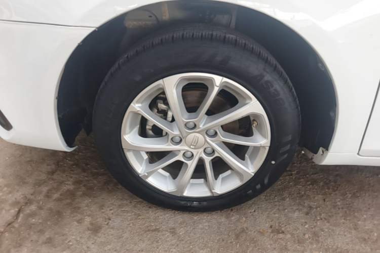 Used Geely Auto Emgrand 2021 UP 1.5L CVT Luxury Model Left Front Wheel Hub