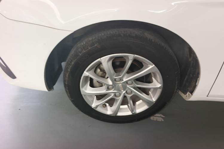 Used Geely Auto Emgrand 2021 UP 1.5L Manual Luxury Model Left Front Wheel Hub
