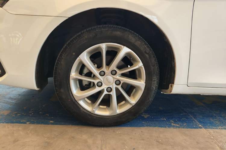 Used Geely Auto Emgrand 2021 UP 1.5L CVT Luxury Model Left Front Wheel Hub