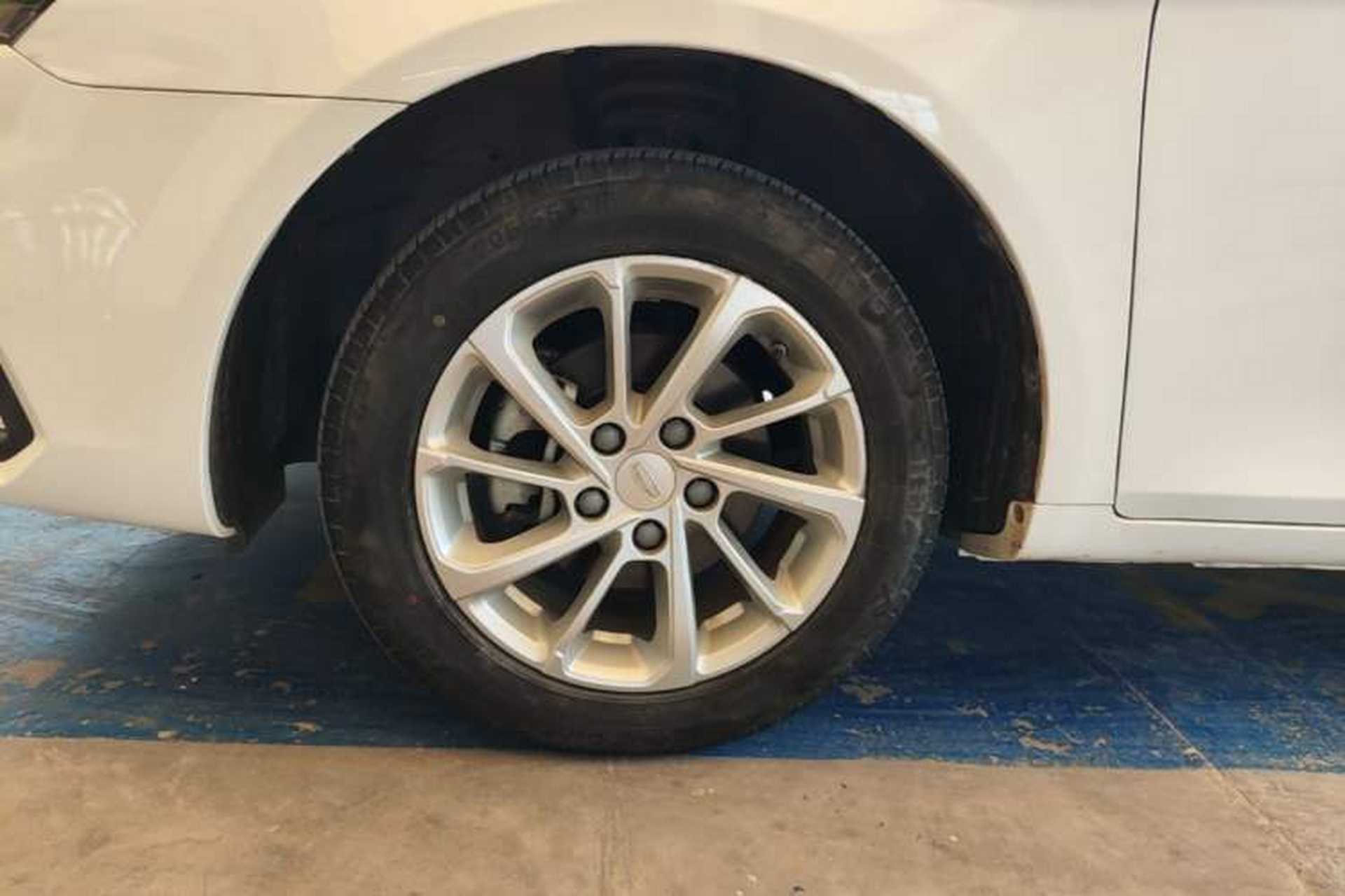 Used Geely Auto Emgrand 2021 UP 1.5L CVT Luxury Model Left Front Wheel Hub