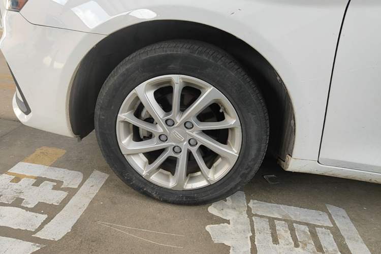 Used Geely Auto Emgrand 2021 UP 1.5L CVT Luxury Model Left Front Wheel Hub
