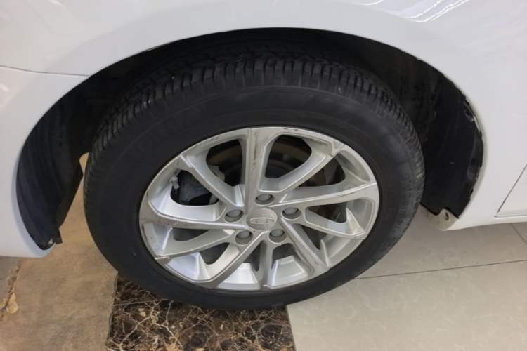 Used Geely Auto Emgrand 2021 UP 1.5L CVT Luxury Model Left Front Wheel Hub