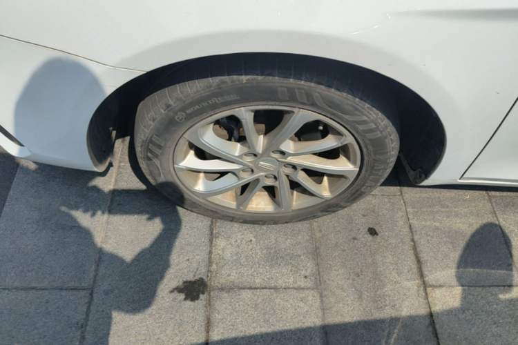 Used Geely Auto Emgrand 2021 UP 1.5L CVT Luxury Model Left Front Wheel Hub