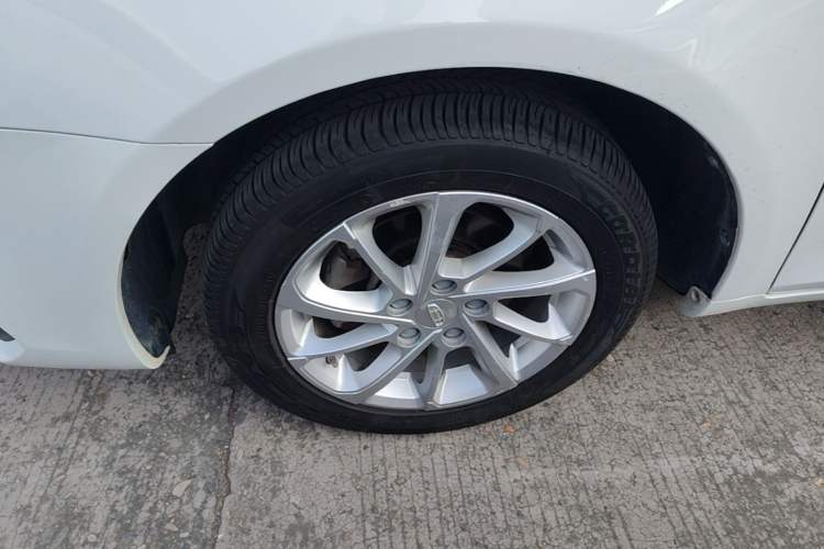 Used Geely Auto Emgrand 2021 UP 1.5L Manual Luxury Model Left Front Wheel Hub