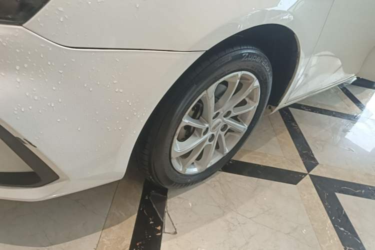 Used Geely Auto Emgrand 2021 UP 1.5L CVT Luxury Model Left Front Wheel Hub