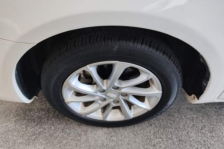 Used Geely Auto Emgrand 2021 UP 1.5L CVT Luxury Model Left Front Wheel Hub