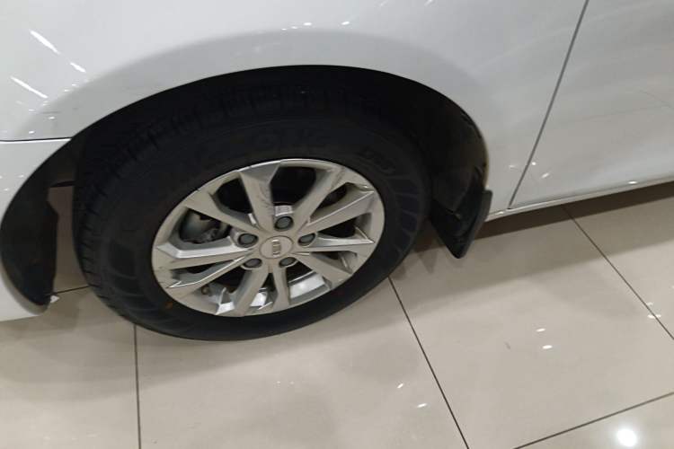 Used Geely Auto Emgrand 2021 UP 1.5L CVT Comfort Model Left Front Wheel Hub