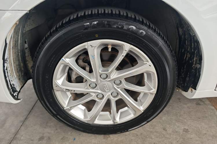 Used Geely Auto Emgrand 2021 UP 1.5L CVT Luxury Model Left Front Wheel Hub
