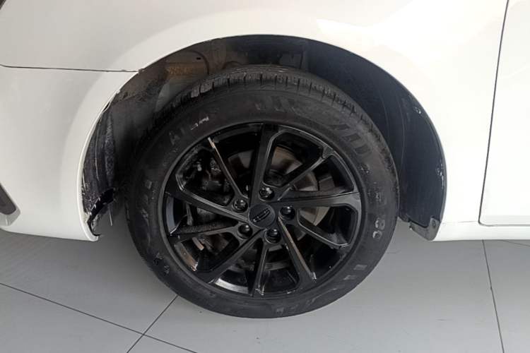 Used Geely Auto Emgrand 2021 UP 1.5L Manual Luxury Model Left Front Wheel Hub
