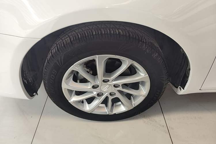 Used Geely Auto Emgrand 2021 UP 1.5L CVT Luxury Model Left Front Wheel Hub