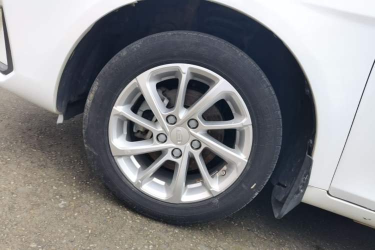 Used Geely Auto Emgrand 2021 UP 1.5L CVT Luxury Model Left Front Wheel Hub