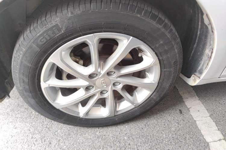 Used Geely Auto Emgrand 2021 UP 1.5L CVT Luxury Model Left Front Wheel Hub