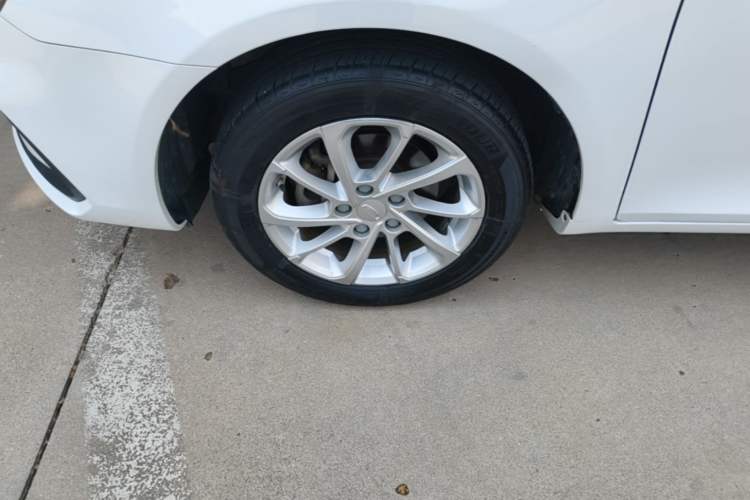 Used Geely Auto Emgrand 2021 UP 1.5L CVT Luxury Model Left Front Wheel Hub
