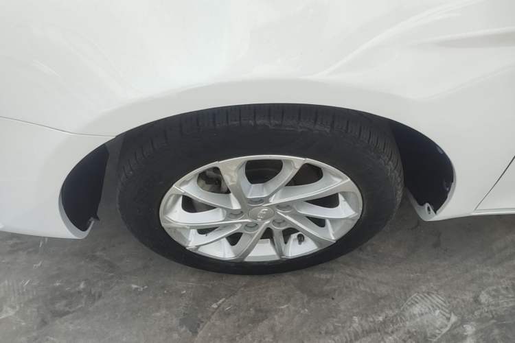 Used Geely Auto Emgrand 2021 UP 1.5L Manual Luxury Model Left Front Wheel Hub