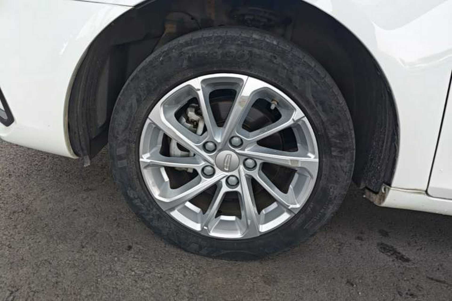 Used Geely Auto Emgrand 2021 UP 1.5L Manual Luxury Model Left Front Wheel Hub