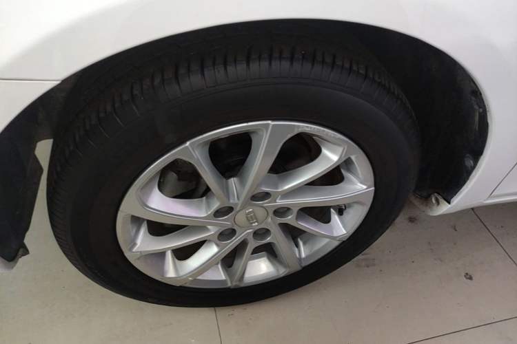 Used Geely Auto Emgrand 2021 UP 1.5L CVT Luxury Model Left Front Wheel Hub