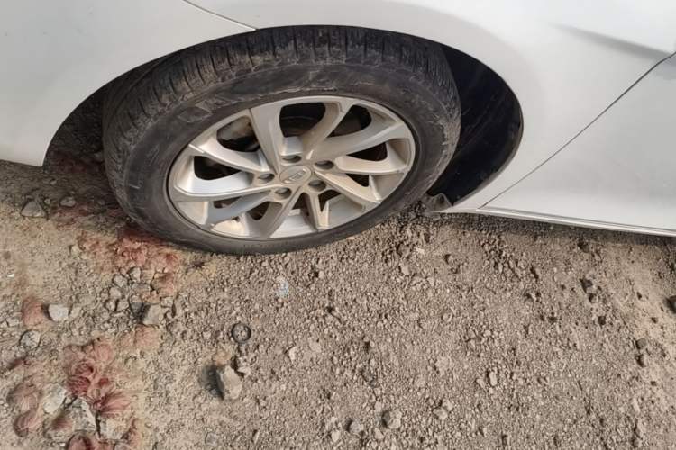 Used Geely Auto Emgrand 2021 UP 1.5L CVT Luxury Model Left Front Wheel Hub