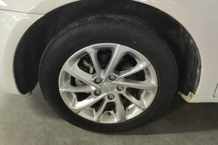 Used Geely Auto Emgrand 2021 UP 1.5L CVT Luxury Model Left Front Wheel Hub