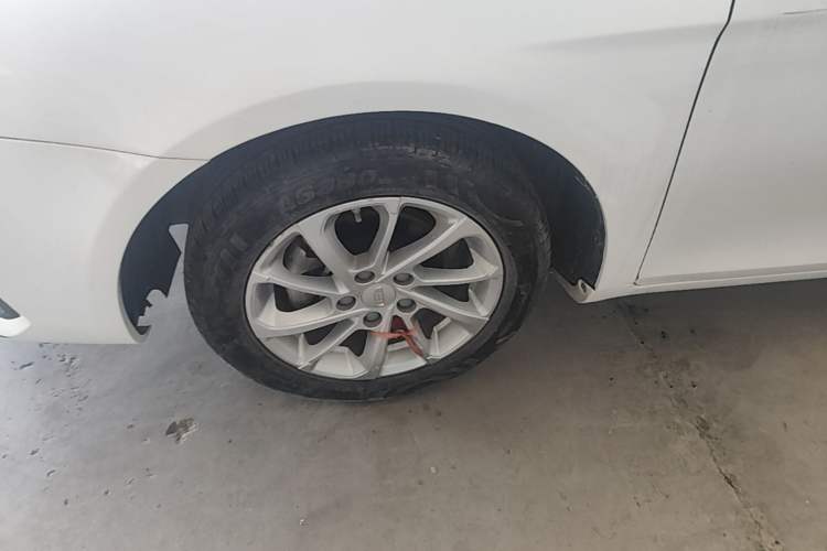 Used Geely Auto Emgrand 2021 UP 1.5L CVT Luxury Model Left Front Wheel Hub