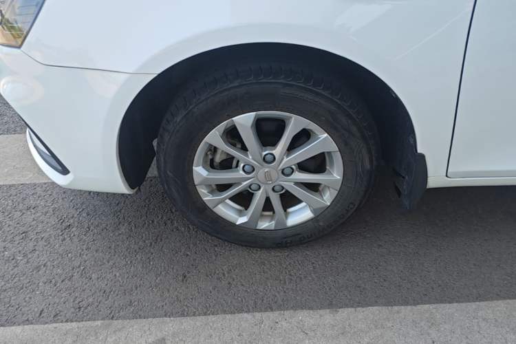 Used Geely Auto Emgrand 2021 UP 1.5L Manual Comfort Model Left Front Wheel Hub