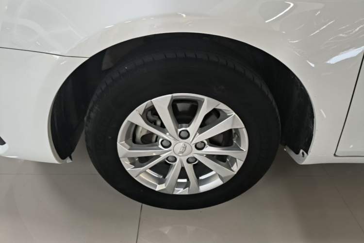 Used Geely Auto Emgrand 2021 UP 1.5L CVT Comfort Model Left Front Wheel Hub