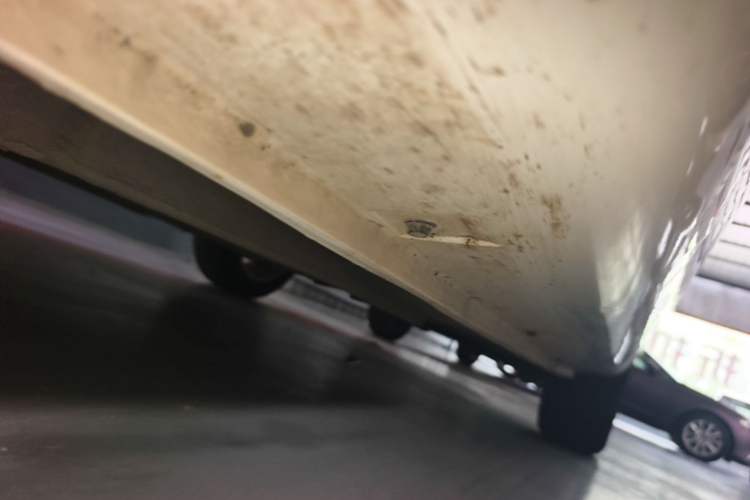 Used Geely Auto Emgrand 2021 UP 1.5L Manual Luxury Model Left Side Sill