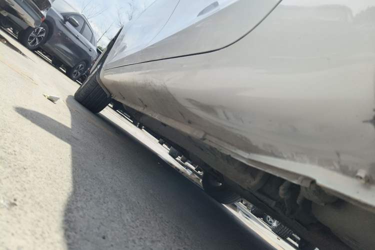 Used Geely Auto Emgrand 2021 UP 1.5L CVT Luxury Model Left Side Sill