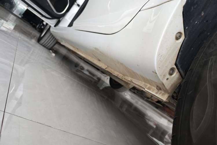 Used Geely Auto Emgrand 2021 UP 1.5L CVT Comfort Model Left Side Sill