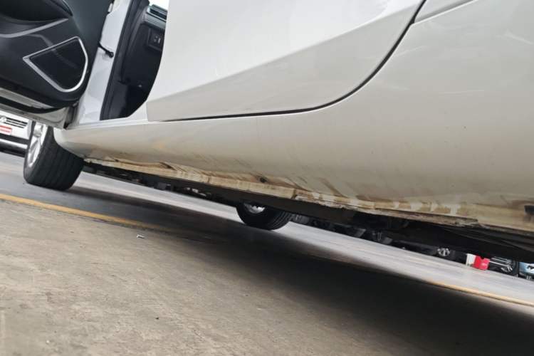 Used Geely Auto Emgrand 2021 UP 1.5L CVT Advanced Edition Left Side Sill