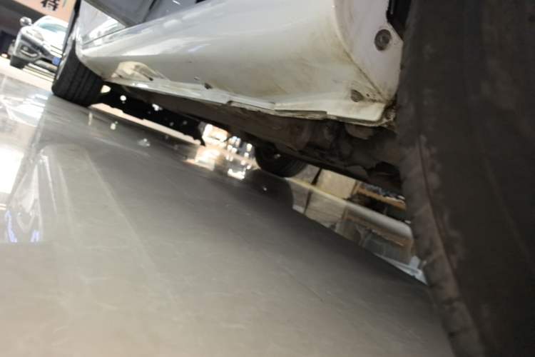 Used Geely Auto Emgrand 2021 UP 1.5L CVT Luxury Model Left Side Sill