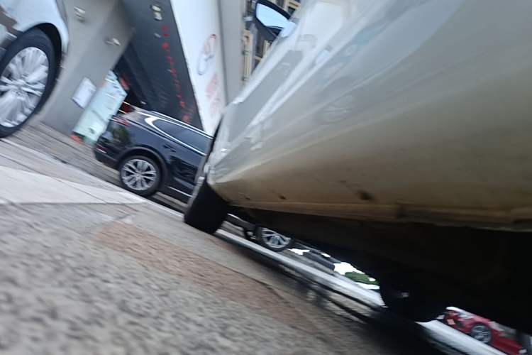 Used Geely Auto Emgrand 2021 UP 1.5L CVT Luxury Model Left Side Sill