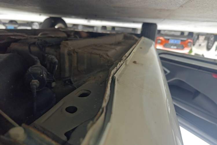 Used Geely Auto Emgrand 2021 UP 1.5L CVT Luxury Model Left Side Sill