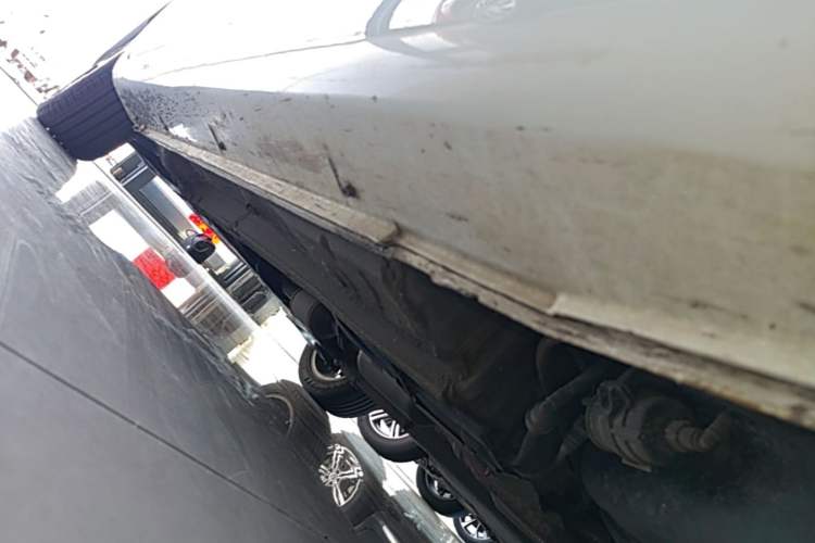Used Geely Auto Emgrand 2021 UP 1.5L Manual Luxury Model Left Side Sill