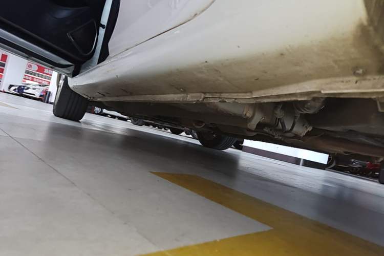 Used Geely Auto Emgrand 2021 UP 1.5L CVT Luxury Model Left Side Sill