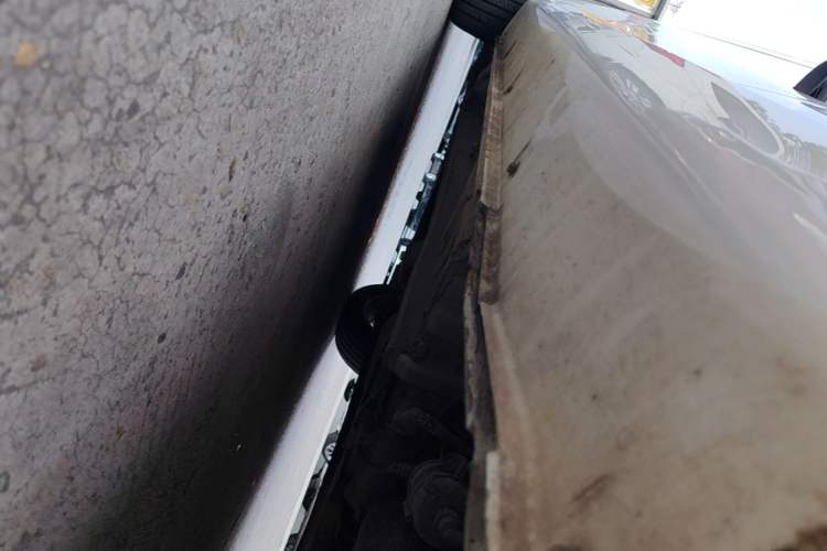 Used Geely Auto Emgrand 2021 UP 1.5L Manual Luxury Model Left Side Sill
