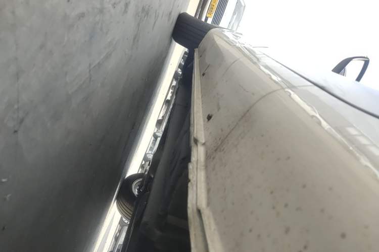 Used Geely Auto Emgrand 2021 UP 1.5L Manual Comfort Model Left Side Sill
