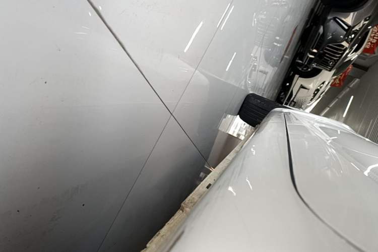 Used Geely Auto Emgrand 2021 UP 1.5L Manual Luxury Model Left Side Sill