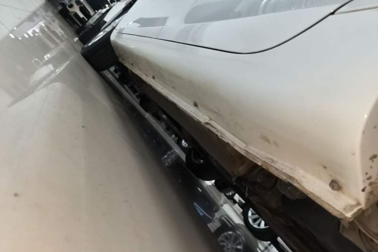 Used Geely Auto Emgrand 2021 UP 1.5L CVT Luxury Model Left Side Sill