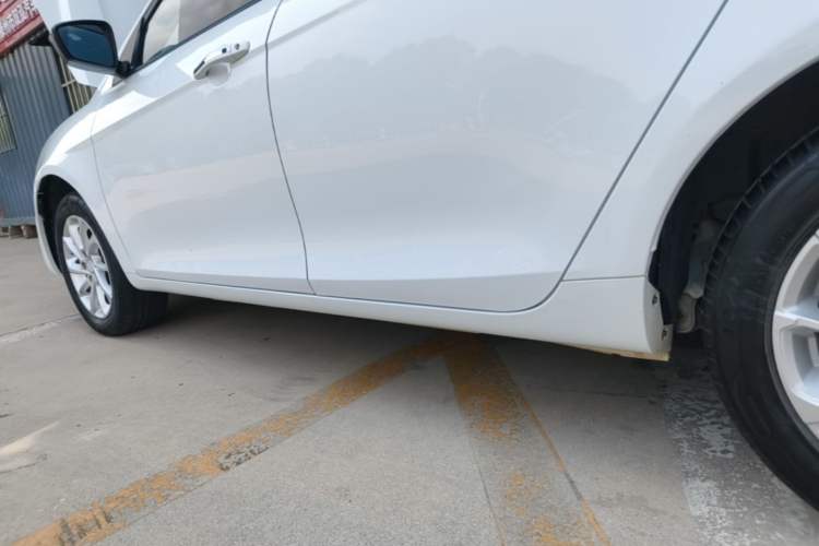 Used Geely Auto Emgrand 2021 UP 1.5L CVT Luxury Model Left Side Sill