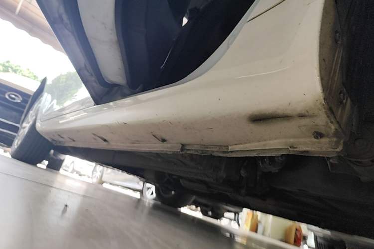 Used Geely Auto Emgrand 2021 UP 1.5L CVT Luxury Model Left Side Sill