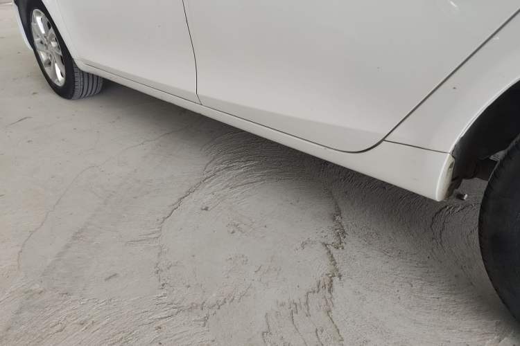 Used Geely Auto Emgrand 2021 UP 1.5L CVT Comfort Model Left Side Sill