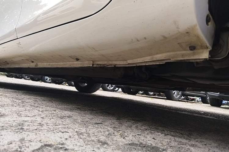 Used Geely Auto Emgrand 2021 UP 1.5L CVT Luxury Model Left Side Sill
