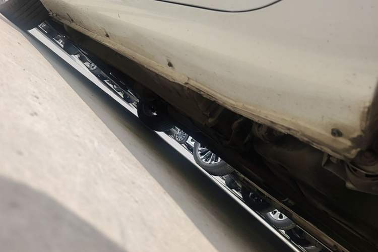 Used Geely Auto Emgrand 2021 UP 1.5L Manual Luxury Model Left Side Sill