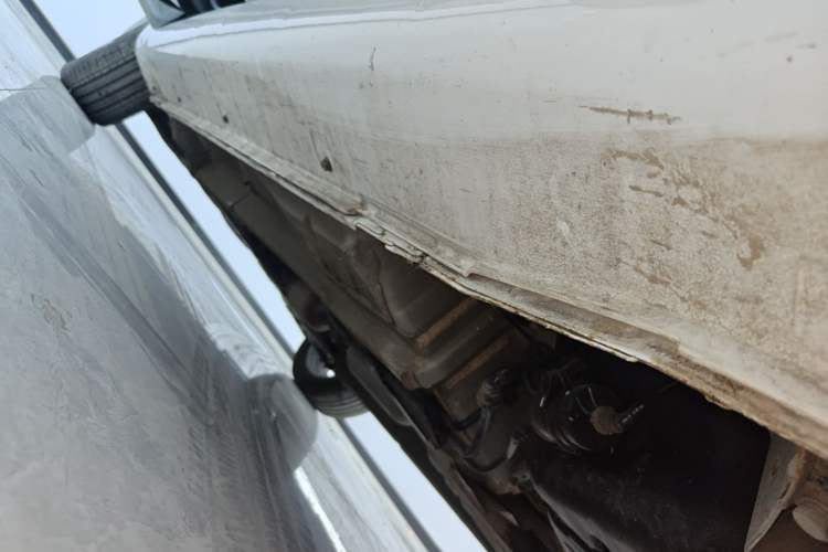 Used Geely Auto Emgrand 2021 UP 1.5L CVT Luxury Model Left Side Sill