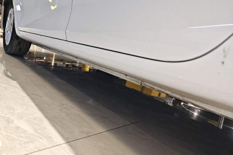 Used Geely Auto Emgrand 2021 UP 1.5L CVT Comfort Model Left Side Sill