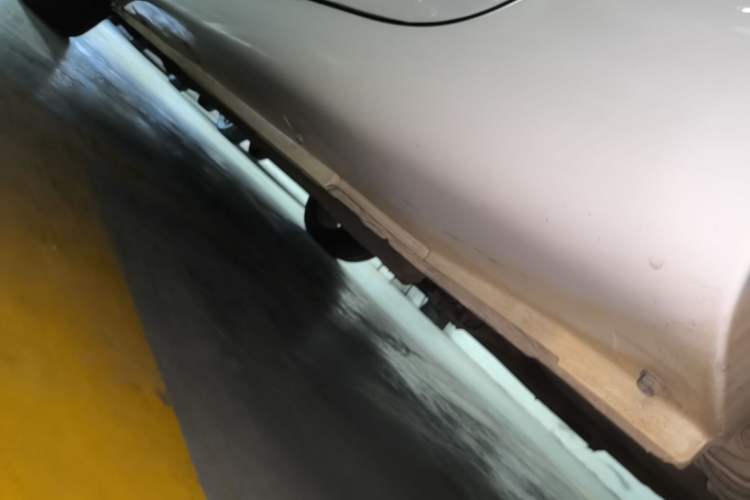 Used Geely Auto Emgrand 2021 UP 1.5L CVT Luxury Model Left Side Sill