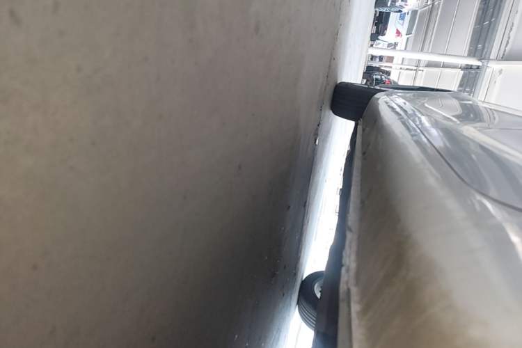 Used Geely Auto Emgrand 2021 UP 1.5L CVT Luxury Model Left Side Sill