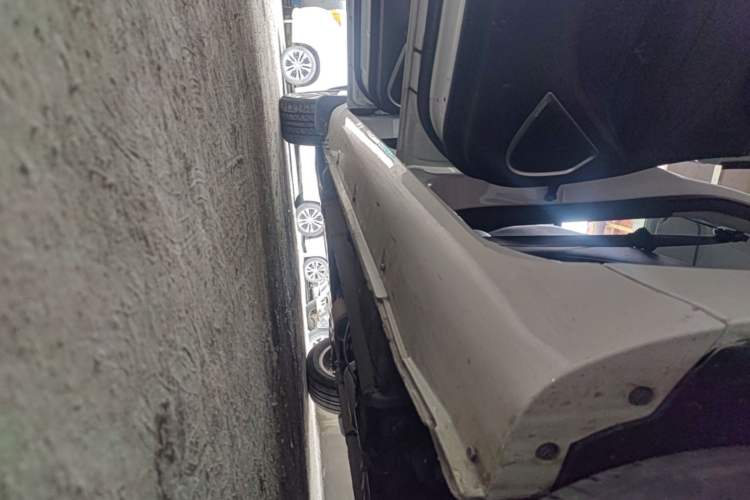 Used Geely Auto Emgrand 2021 UP 1.5L CVT Luxury Model Left Side Sill